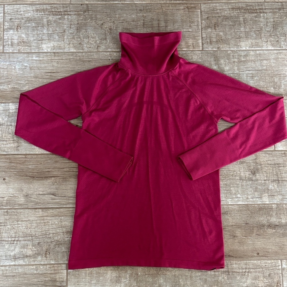 Lululemon Run Swiftly Tech Turtleneck.